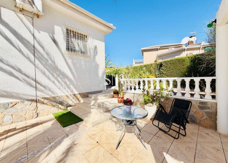 Chalet de 4 habitaciones en Ciudad Quesada en venta con piscina garaje - 699.000 € (Ref: 10077191)