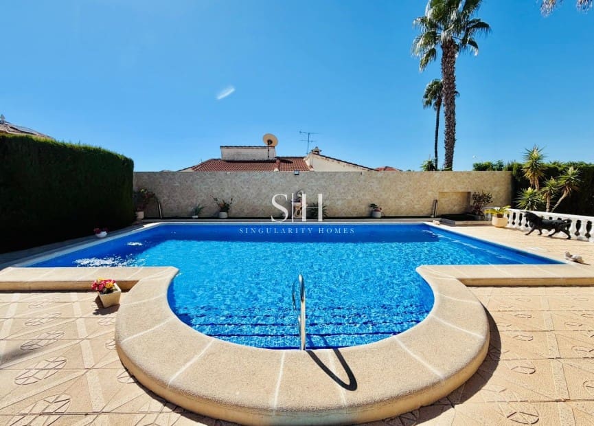 Chalet de 4 habitaciones en Ciudad Quesada en venta con piscina garaje - 699.000 € (Ref: 10077191)