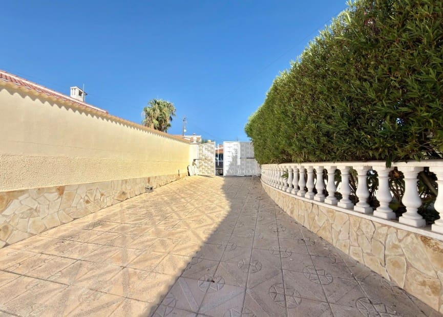 Chalet de 4 habitaciones en Ciudad Quesada en venta con piscina garaje - 699.000 € (Ref: 10077191)