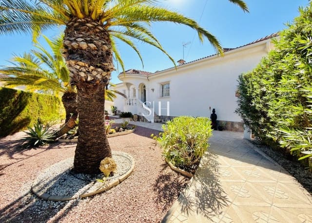 Chalet de 4 habitaciones en Ciudad Quesada, Rojales en venta con piscina garaje - 699.000 € (Ref: 10077191)