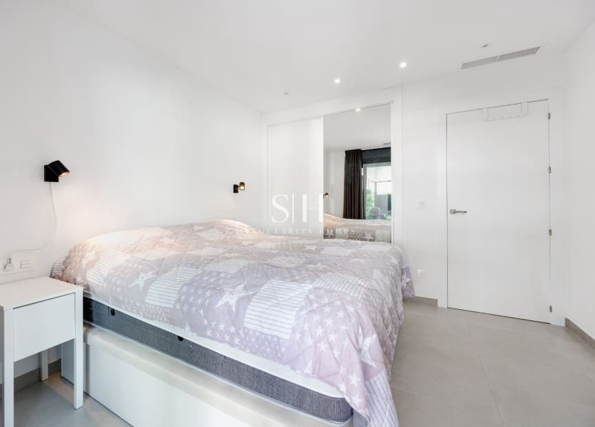 4 bedroom Villa for sale in Benijofar with pool - € 479,000 (Ref: 10093795)