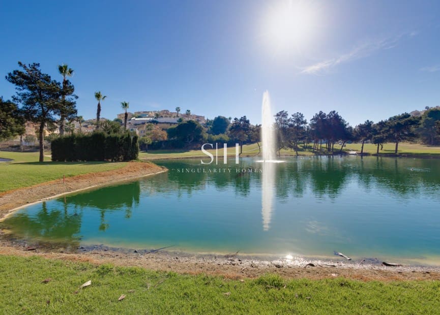 4 bedroom Villa for sale in Benijofar with pool - € 479,000 (Ref: 10093795)