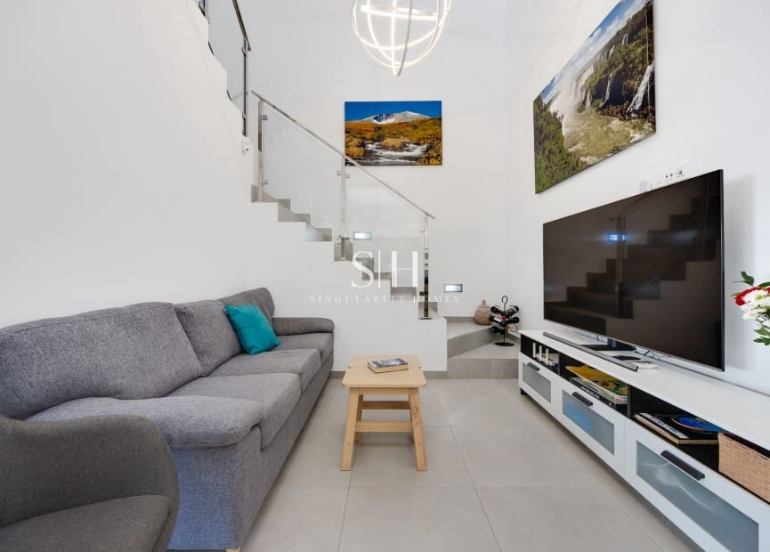 4 bedroom Villa for sale in Benijofar with pool - € 479,000 (Ref: 10093795)