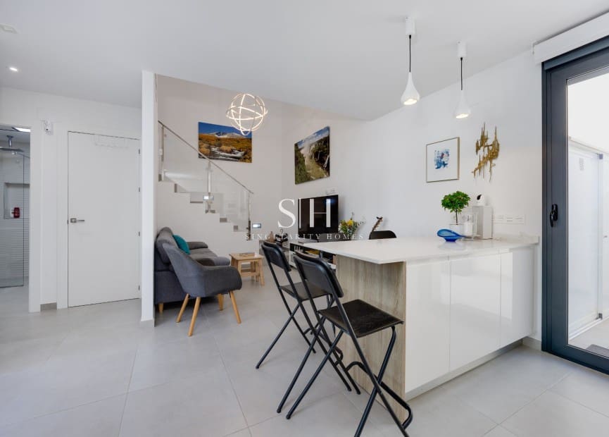 4 bedroom Villa for sale in Benijofar with pool - € 479,000 (Ref: 10093795)