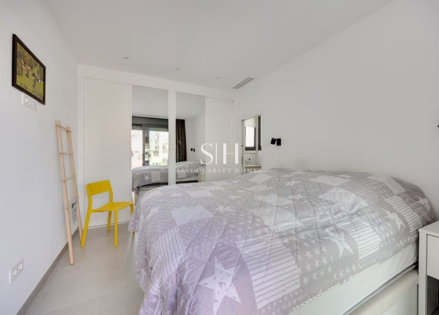4 bedroom Villa for sale in Benijofar with pool - € 479,000 (Ref: 10093795)