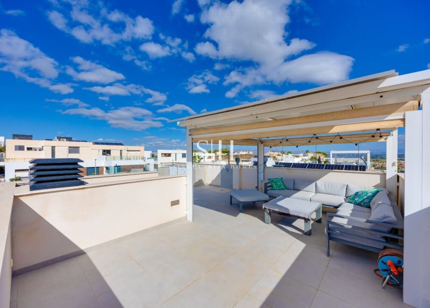 4 bedroom Villa for sale in Benijofar with pool - € 479,000 (Ref: 10093795)