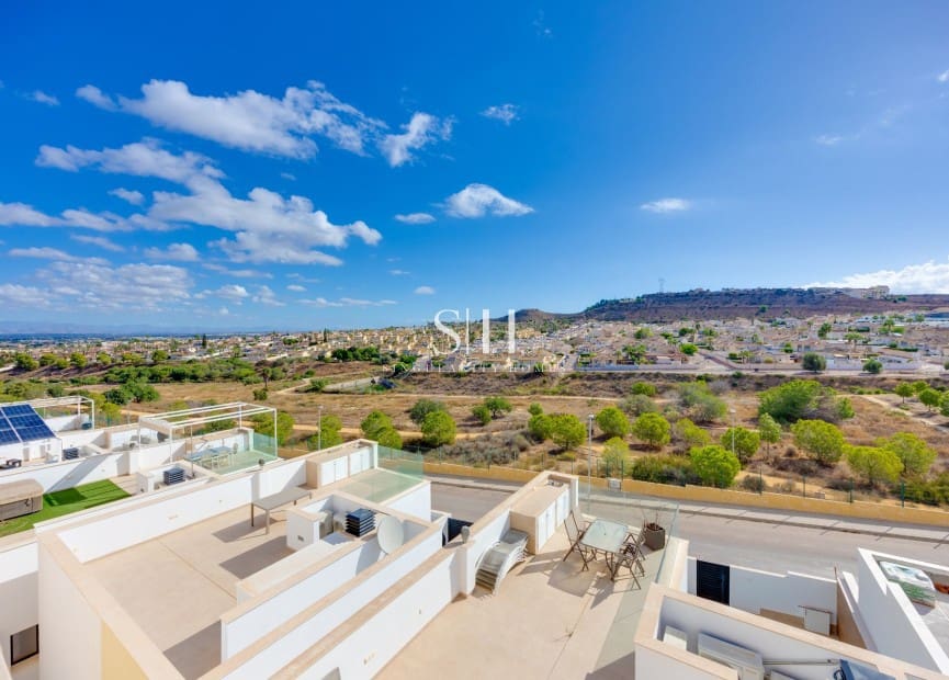 4 bedroom Villa for sale in Benijofar with pool - € 479,000 (Ref: 10093795)