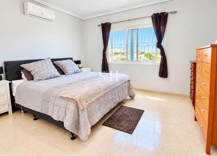 4 sovrum Villa till salu i Ciudad Quesada med pool garage - 569 000 € (Ref: 10103630)