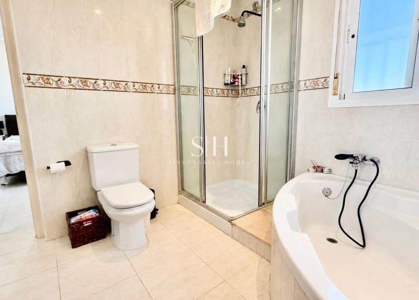 4 sovrum Villa till salu i Ciudad Quesada med pool garage - 569 000 € (Ref: 10103630)