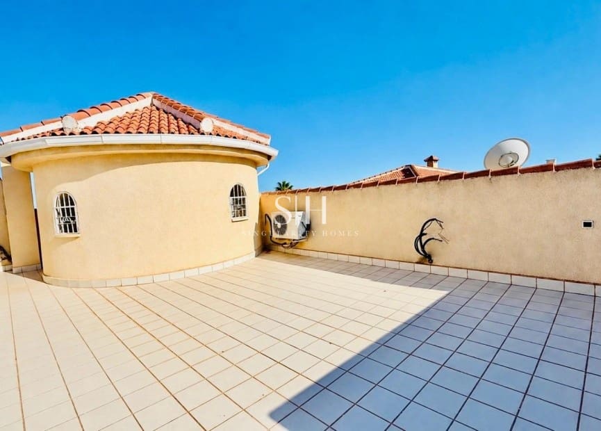 4 sovrum Villa till salu i Ciudad Quesada med pool garage - 569 000 € (Ref: 10103630)