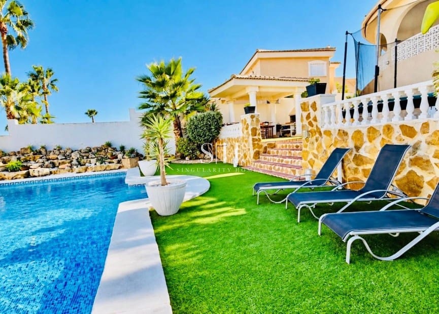 4 sovrum Villa till salu i Ciudad Quesada med pool garage - 569 000 € (Ref: 10103630)