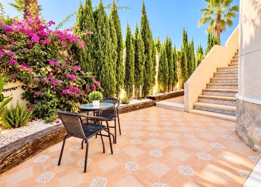4 sovrum Villa till salu i Ciudad Quesada med pool garage - 569 000 € (Ref: 10103630)