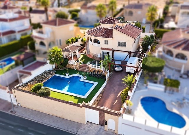 4 soverom Villa til salgs i Ciudad Quesada, Rojales med svømmebasseng garasje - € 569 000 (Ref: 10103630)
