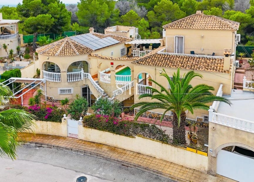 4 soverom Villa til salgs i San Miguel de Salinas med svømmebasseng - € 575 000 (Ref: 10140462)