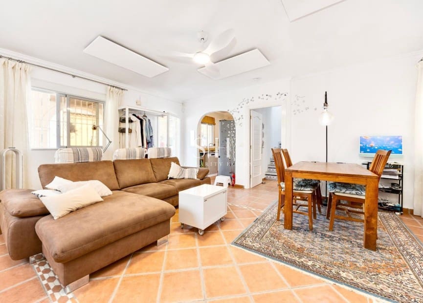 4 soverom Villa til salgs i San Miguel de Salinas med svømmebasseng - € 575 000 (Ref: 10140462)