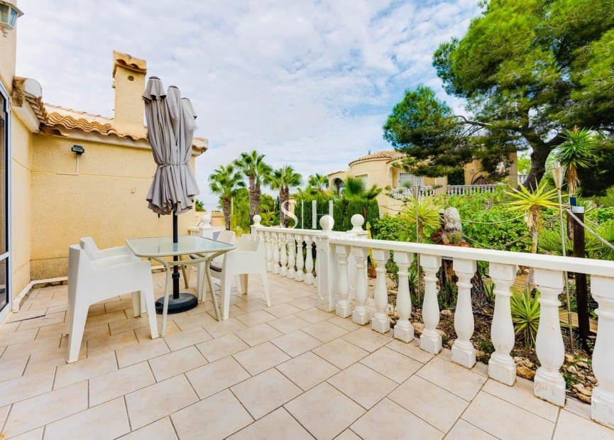4 soverom Villa til salgs i San Miguel de Salinas med svømmebasseng - € 575 000 (Ref: 10140462)