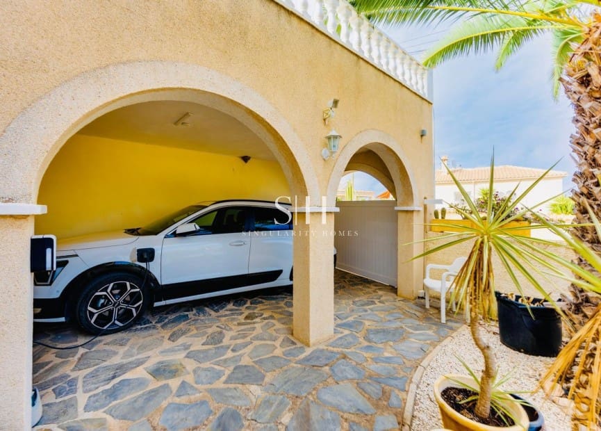 4 soverom Villa til salgs i San Miguel de Salinas med svømmebasseng - € 575 000 (Ref: 10140462)
