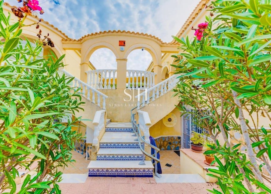 4 soverom Villa til salgs i San Miguel de Salinas med svømmebasseng - € 575 000 (Ref: 10140462)