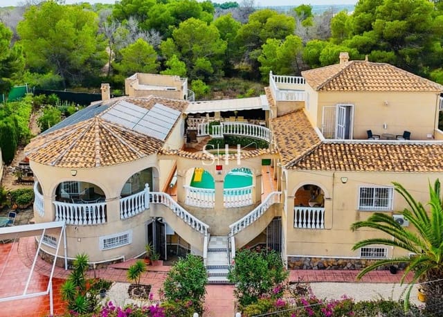 4 soverom Villa til salgs i San Miguel de Salinas med svømmebasseng - € 575 000 (Ref: 10140462)
