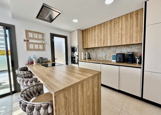 3 chambre Villa/Maison à vendre à Blue Lagoon avec piscine - 524 900 € (Ref: 10140463)
