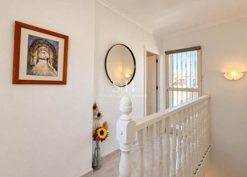 3 soveværelse Rækkehus til salg i Orihuela Costa med swimmingpool garage - € 215.000 (Ref: 10144869)