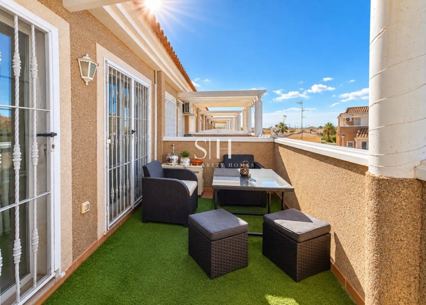 3 soveværelse Rækkehus til salg i Orihuela Costa med swimmingpool garage - € 215.000 (Ref: 10144869)