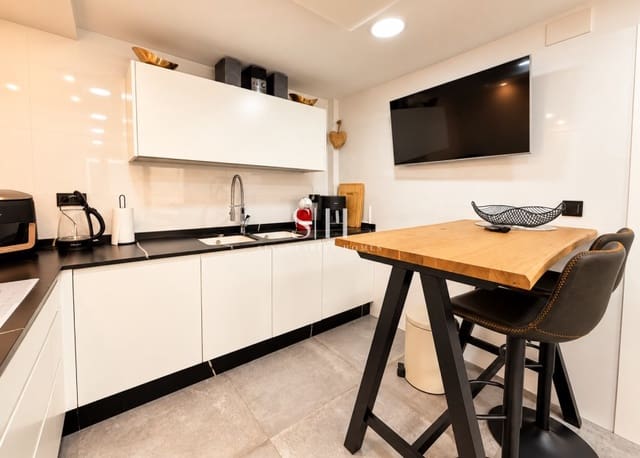 3 soverom Villa til salgs i Mil Palmeras, Pilar de la Horadada med svømmebasseng - € 395 000 (Ref: 10144983)