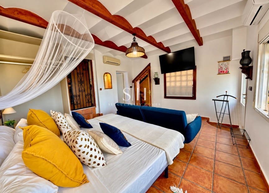 6 chambre Villa/Maison à vendre à Vistabella avec piscine garage - 495 000 € (Ref: 10163457)