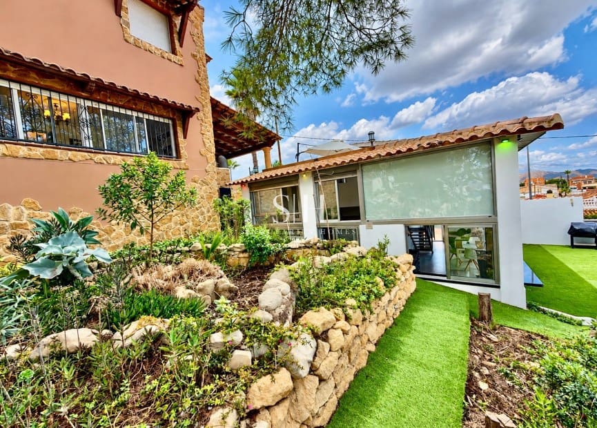 6 chambre Villa/Maison à vendre à Vistabella avec piscine garage - 495 000 € (Ref: 10163457)