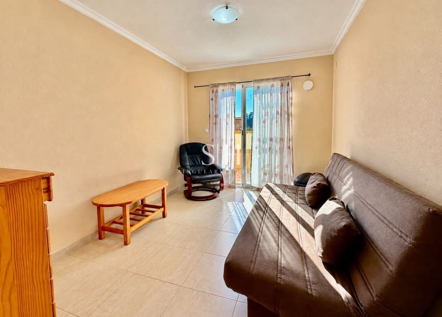 3 quarto Moradia em Banda para venda em Torrevieja com garagem - 199 000 € (Ref: 10163578)