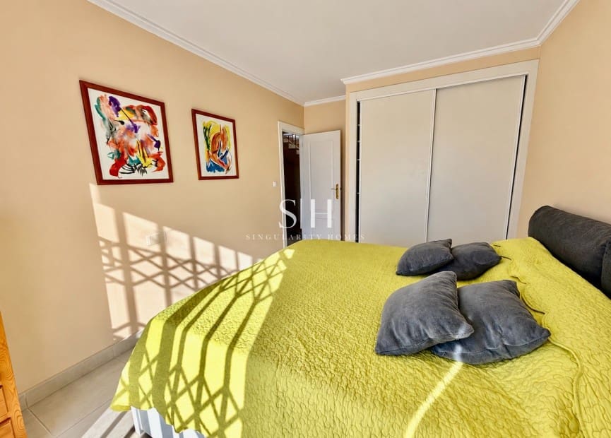 3 quarto Moradia em Banda para venda em Torrevieja com garagem - 199 000 € (Ref: 10163578)
