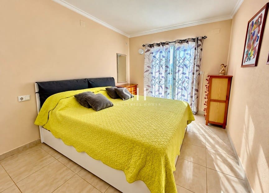 3 quarto Moradia em Banda para venda em Torrevieja com garagem - 199 000 € (Ref: 10163578)