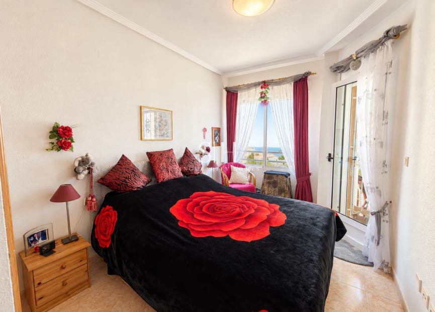 2 quarto Apartamento de Praia para venda em La Mata com piscina - 159 000 € (Ref: 10175689)