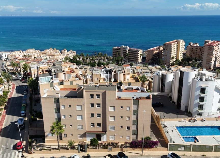 2 quarto Apartamento de Praia para venda em La Mata com piscina - 159 000 € (Ref: 10175689)