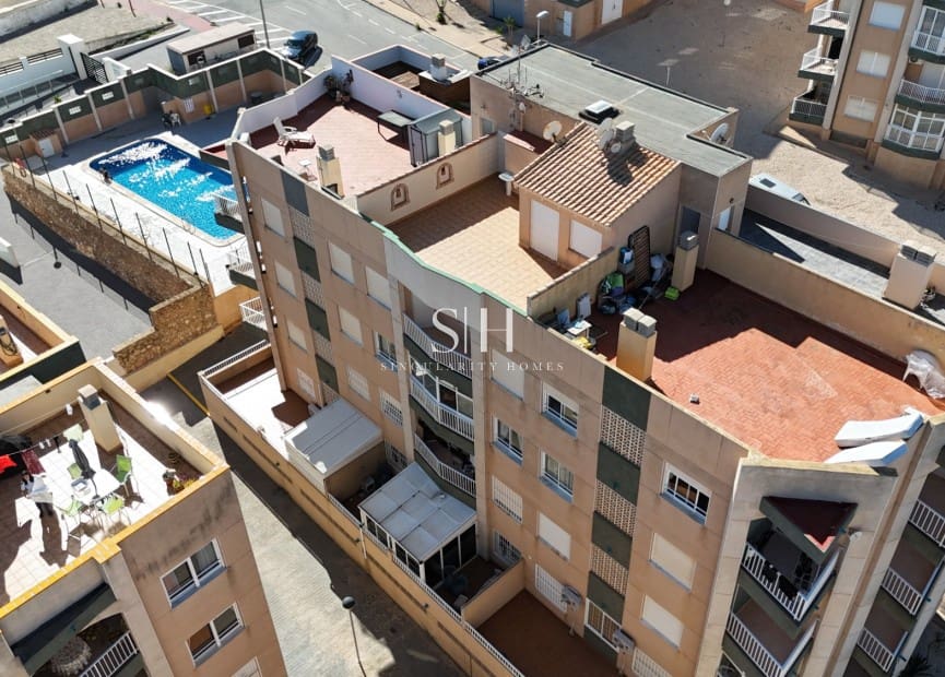 2 quarto Apartamento de Praia para venda em La Mata com piscina - 159 000 € (Ref: 10175689)