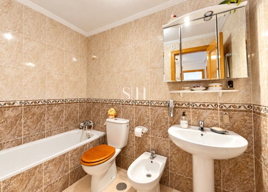 2 quarto Apartamento de Praia para venda em La Mata com piscina - 159 000 € (Ref: 10175689)