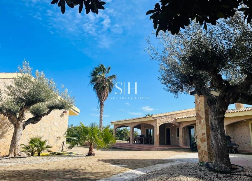 3 bedroom Villa for sale in San Miguel de Salinas with pool garage - € 875,000 (Ref: 10175866)