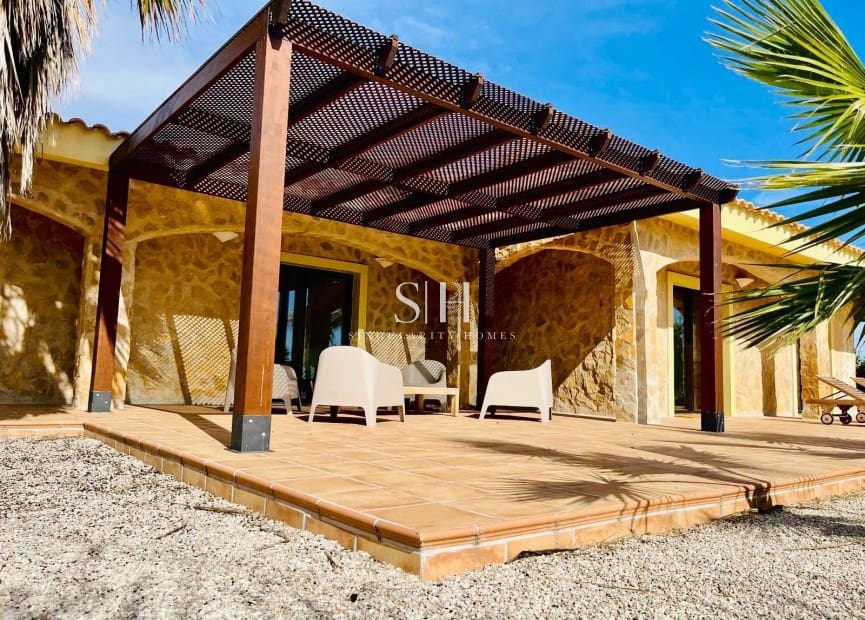 3 bedroom Villa for sale in San Miguel de Salinas with pool garage - € 875,000 (Ref: 10175866)