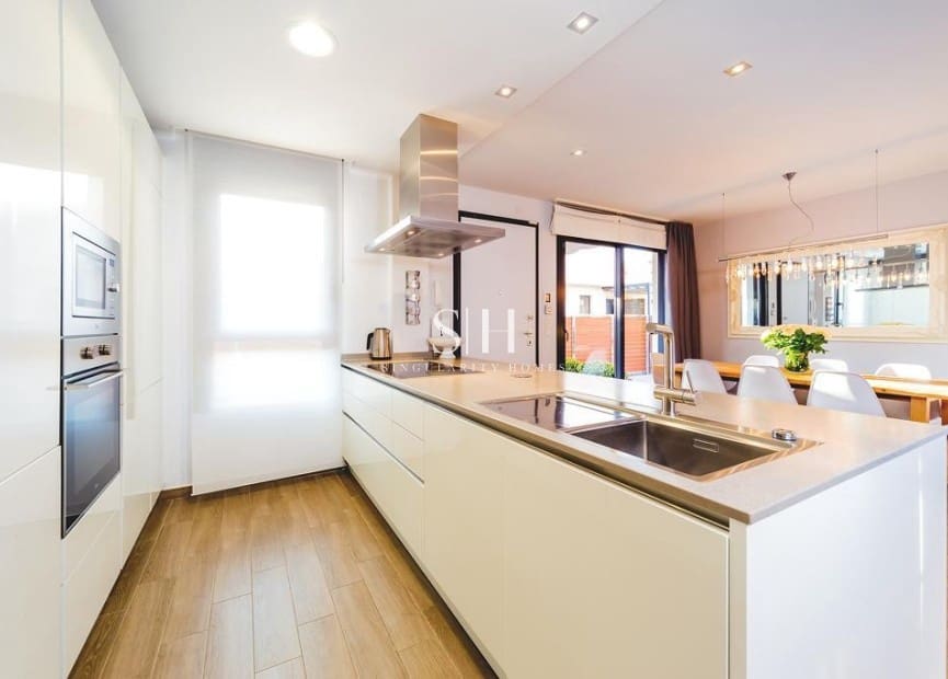 Chalet de 5 habitaciones en Aguas Nuevas en venta con piscina - 499.500 € (Ref: 10179245)