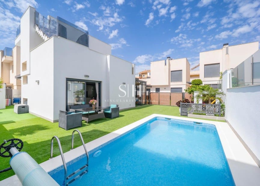 Chalet de 5 habitaciones en Aguas Nuevas en venta con piscina - 499.500 € (Ref: 10179245)