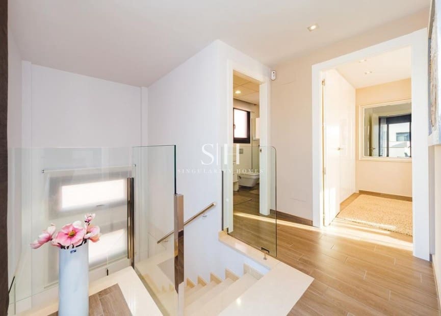 Chalet de 5 habitaciones en Aguas Nuevas en venta con piscina - 499.500 € (Ref: 10179245)