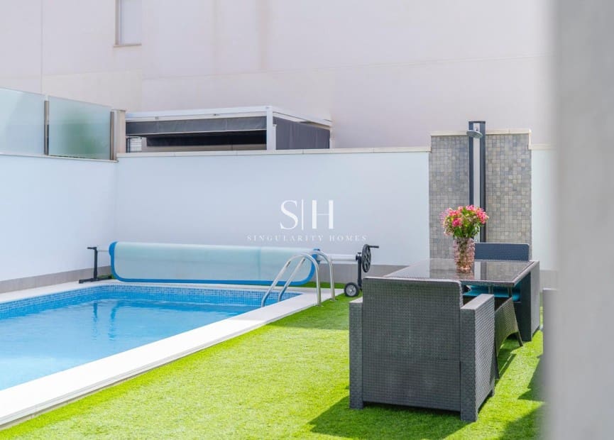 Chalet de 5 habitaciones en Aguas Nuevas en venta con piscina - 499.500 € (Ref: 10179245)