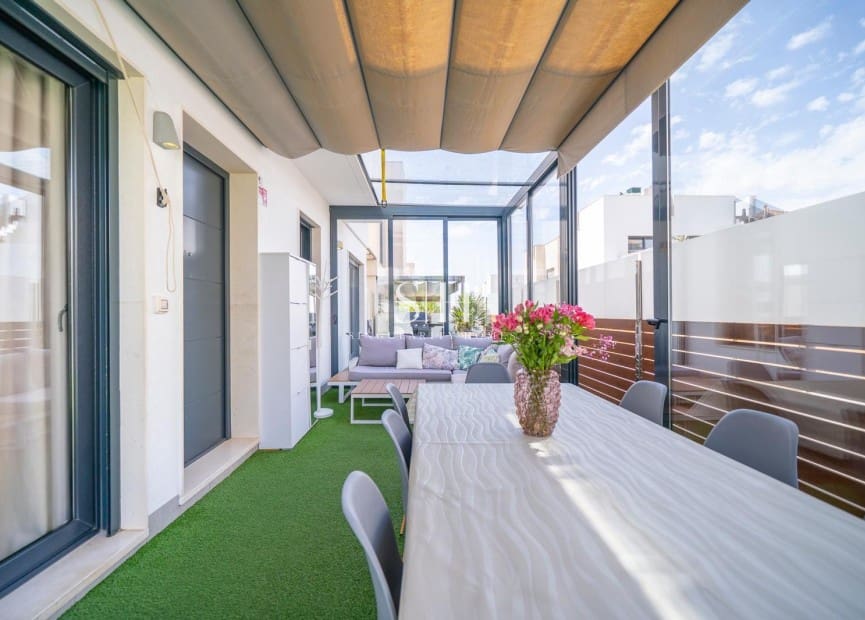 Chalet de 5 habitaciones en Aguas Nuevas en venta con piscina - 499.500 € (Ref: 10179245)