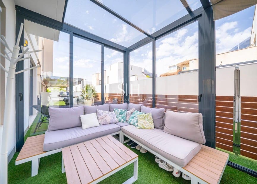 Chalet de 5 habitaciones en Aguas Nuevas en venta con piscina - 499.500 € (Ref: 10179245)