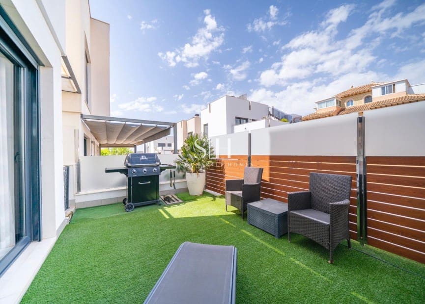 Chalet de 5 habitaciones en Aguas Nuevas en venta con piscina - 499.500 € (Ref: 10179245)