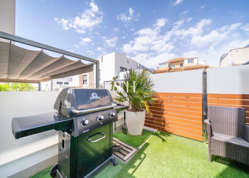 Chalet de 5 habitaciones en Aguas Nuevas en venta con piscina - 499.500 € (Ref: 10179245)