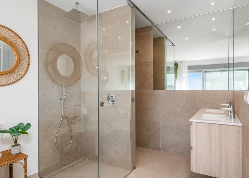 3 soveværelse Villa til salg i Los Alcazares med swimmingpool - € 399.900 (Ref: 8512021)