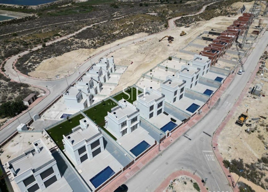 3 chambre Villa/Maison à vendre à Muchamiel / Mutxamel avec piscine - 450 000 € (Ref: 8512025)