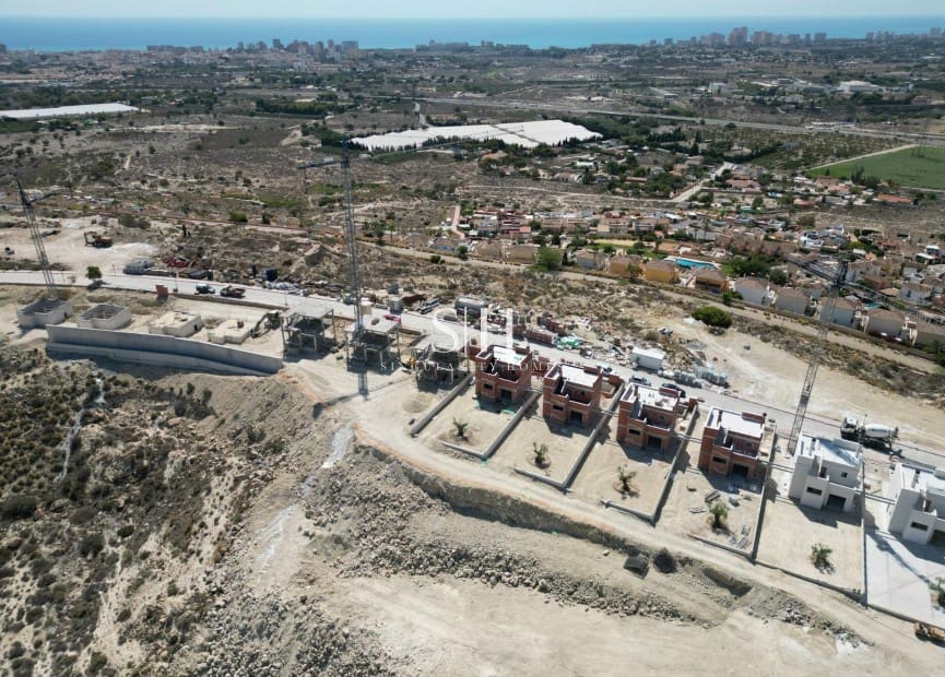 3 chambre Villa/Maison à vendre à Muchamiel / Mutxamel avec piscine - 450 000 € (Ref: 8512025)