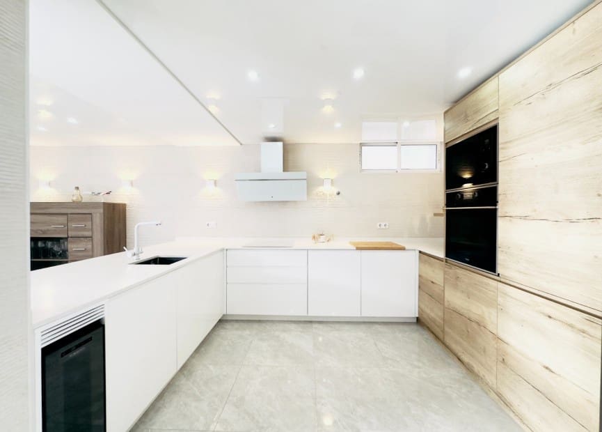 3 sypialnia Willa na sprzedaż w Playa Flamenca z basenem garażem - 349 000 € (Ref: 8512076)